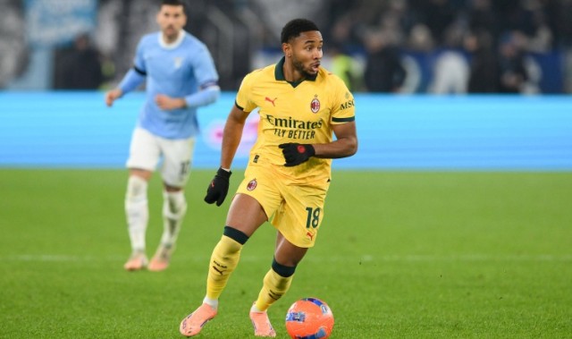 华体会官网-共和报：费内巴切准备为恩昆库提供700万欧年薪，他在米兰500万欧